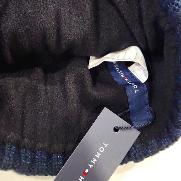 NWT Tommy Hilfiger Metallic Knit Faux Fur Pom-Pom Beanie Hat One Size MSRP $48 - Picture 6 of 7